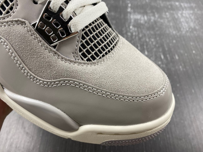 Jordan 4 Retro Frozen Moments AQ9129-001