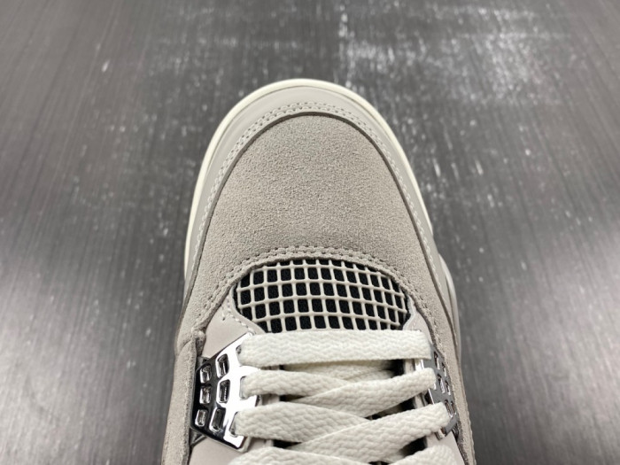 Jordan 4 Retro Frozen Moments AQ9129-001