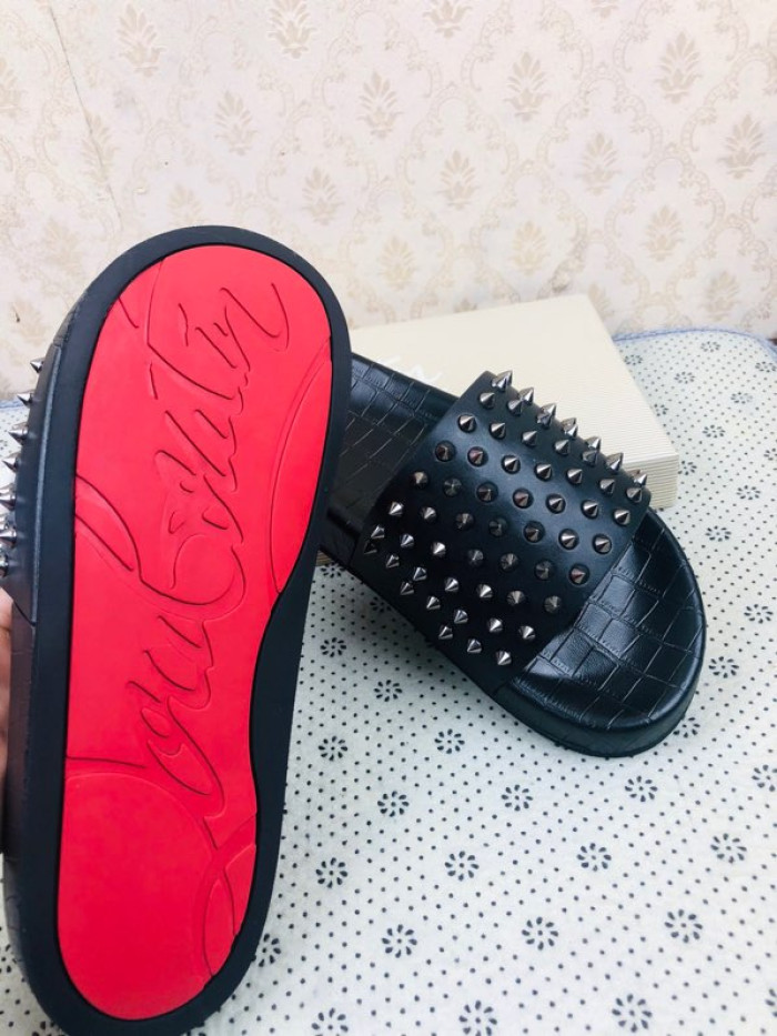 Ch**an louboutin l**is slipper men