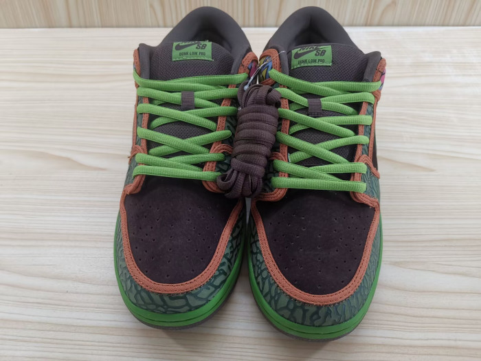 Nike Dunk SB Low De La Soul (2005) DL0001